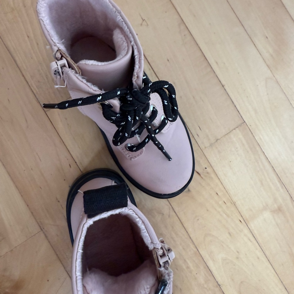 Stylish Pink Lace-Up Boots - Picture 7 of 9